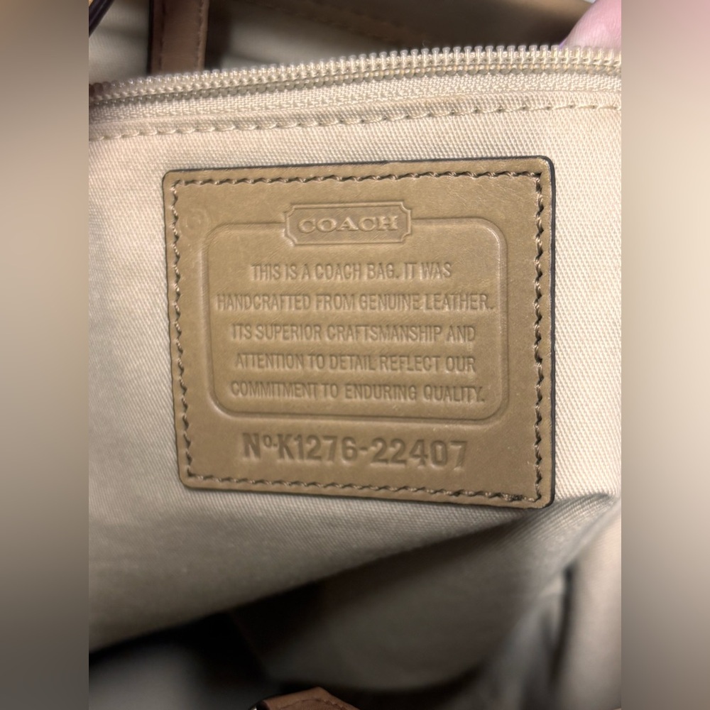 Coach Legacy Archival Two-Tone Bucket Bag - Picture 8 of 9